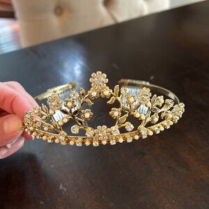 Cathy’s Concepts tiara - like new! In original box!